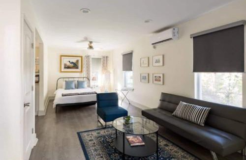 East Memphis Apartment | The Blue Heron-elegant urban studio in city center
