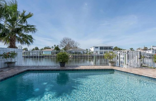 Spring Hill House | The Blue Heron- Waterfront-Gulf Access-Dock-Pool-Kayaks
