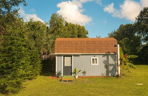 Orlando Cottage | The Blue Loft-Cozy Style Guest House · Close to UCF, Downtown & Theme Parks