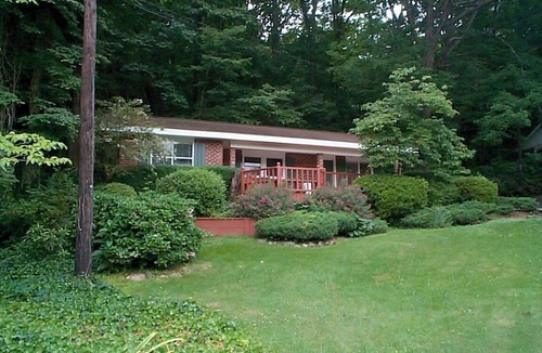 Clayton Cottage | The Blue Ridge Cottage with large deck & mountain view