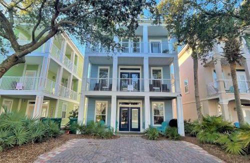 Villages of Crystal Beach House | The Bluefin - Luxury Beach Home!