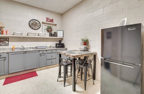 Briceville Apartment | ‘The Boiler Room’ - ATV-Friendly Briceville Gem!