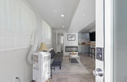 Athens House | The Briarcliff Suite