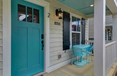Columbia House | The Bull Cottage - DT COLA