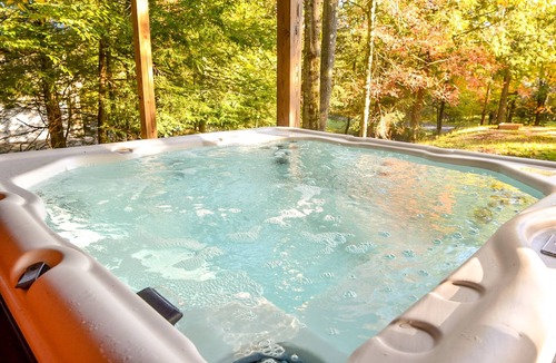 Briar Crest Woods Cabin | The Challenge House-mega games-hottub-beach-lake-The ultimate Poconos game house