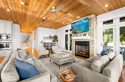 Mayhew House | The Chasestone - Breathtaking Home w/Heated Pool, Game Room & Optional Boat Rental