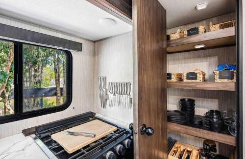 Jupiter Farms House | The Cherokee Hideaway: Pet-friendly & Event Setups