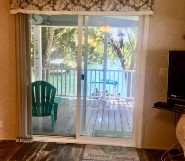 Weeki Wachee Gardens House | The Chuby Mermaid - Weeki Wachee River Access Waterfront with Paddlecraft