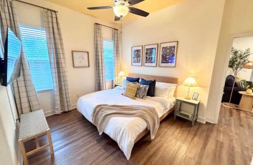 Pleasant Street House | The Citrus Suite Near UF Shands Downtown