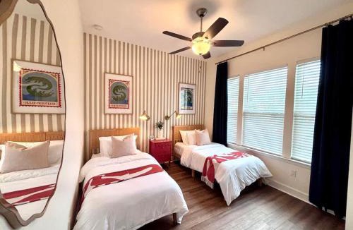 Pleasant Street House | The Citrus Suite Near UF Shands Downtown