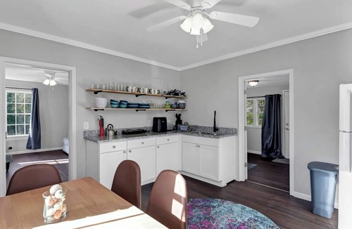 West Columbia House | The City Cottage