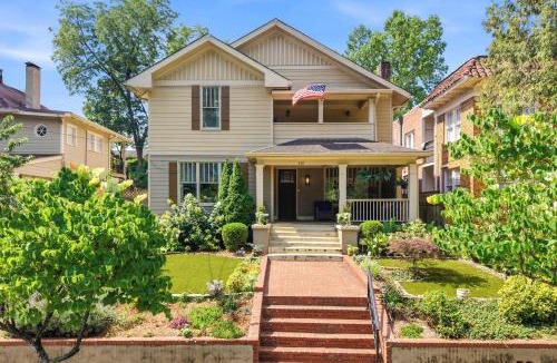 Midtown House | The Classy Craftsman - Beautiful Decor & Pool
