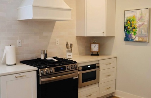 Johns Island Cottage | The Coastal Cottage; near golf, marina, dining and shopping
