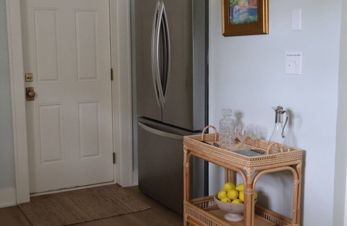 Johns Island Cottage | The Coastal Cottage; near golf, marina, dining and shopping