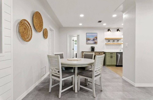 Seminole House | The Coastal Retreat: Modern 3BR Home with Beachy Charm