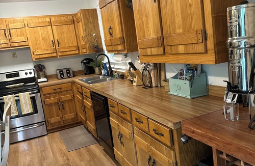 Branford House | The Confluence Cabin: Free tubing, paddle boarding + kayaking on the Ichetucknee
