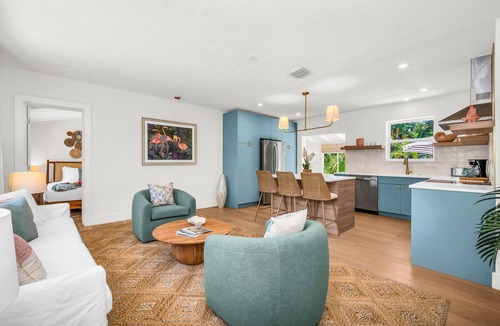 Southside House | The Coral Cabana | A Modern Palm Beach Escape!