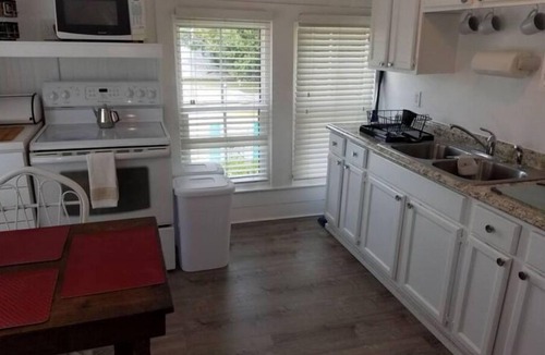 Fort Pierce Apartment | The Coral House 5 min to beach 3Bedrooms 2Bathroom