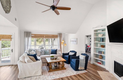Saint Helena Island Cottage | The Coral Pelican - 1 Block to Sand and Ocean!