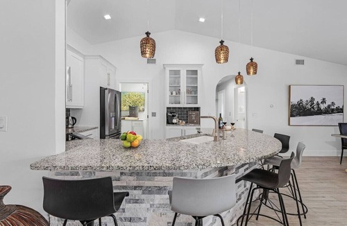 Pelican House | The Coral Reef Oasis