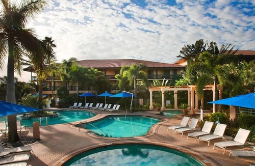 Hunt Club Cottage | The Cottages at PGA National Resort - Premium Two Bedroom Cottage