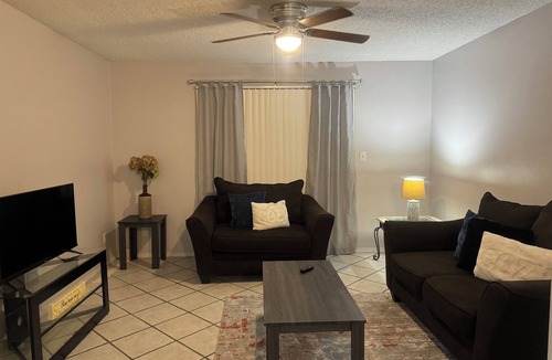 Northwest Pensacola Condo | The Cozy Acorn