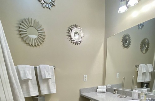 Sylvan Hills Apartment | The Cozy Get Away- 5 minutes away from Downtown Atlanta