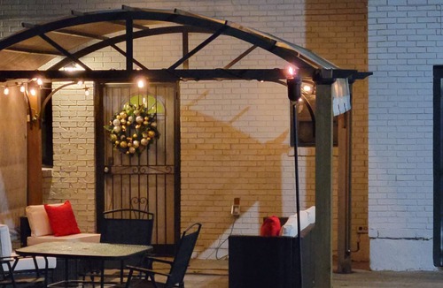 Cliftondale Apartment | The Cozy Joint Suite B