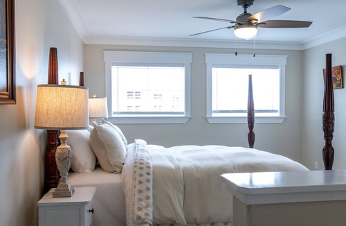 Waterside Village House | The Cozy Pearl - A Waterfront Luxury Vacation Home