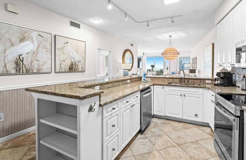 Miramar Condo | The Crescent 206
