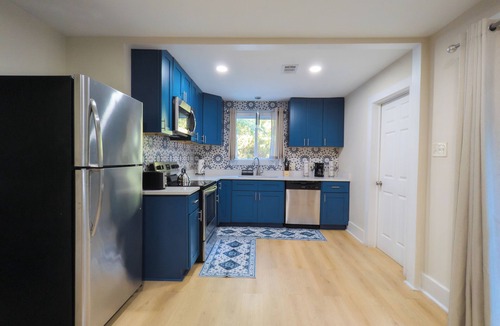 Lithonia House | The Crestwood - 3BR/2BA Ranch Home - 25 Min to Atlanta - WIFI - Sleeps 6