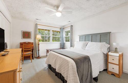 Canton Apartment | The Crows Nest - Apartment in Asheville near the Smoky Mountains!