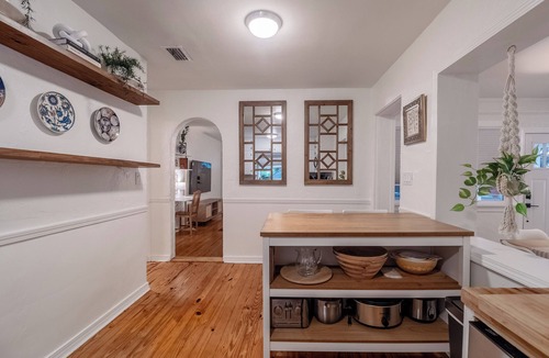 Lakeland House | The Cumberland Cottage Downtown, Florida Southern College, Lake Morton- Sleeps10