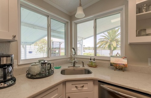 Edgewater House | The Dancing Dolphin Retreat