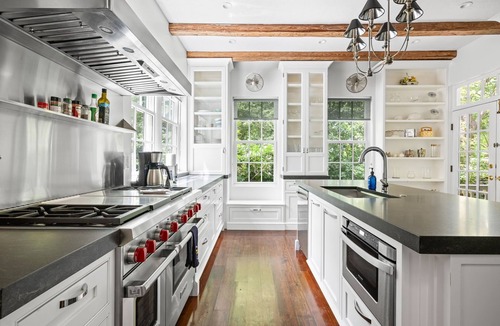 Ansonborough House | The Daniel Legare Suite In the Heart of Charleston