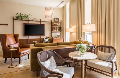 Downtown Charleston Hotel | The Dewberry Charleston
