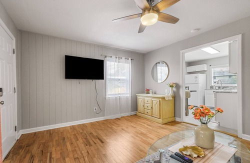 Tallahassee House | The Doll House - Cozy 3 Bedroom Home Steps to FSU