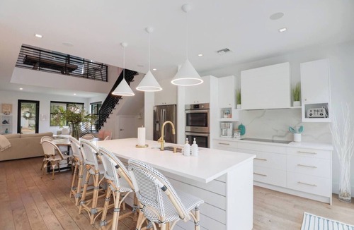 Lake Ida Shores Apartment | The Dream Delray/4 BR En-suite Pool Home