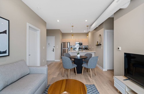 Old City Apartment | The Edison Old City | Premier 2 BR Suite w/Shared Roofdeck