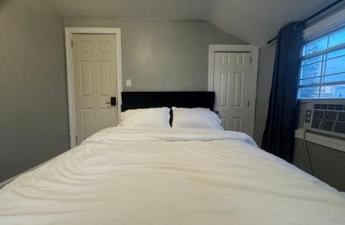 Irvington Apartment | The EWR Transit Hub Modern 3BR Near Newark & NYC