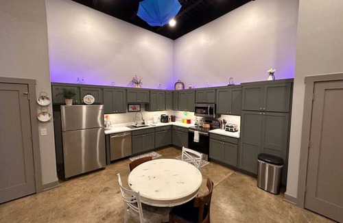 Gadsden Apartment | … The F r i e n d s Experience …
