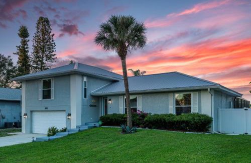 Whitney Beach House | The Farm House! Spacious private pool home with grill and fully stocked kitchen!