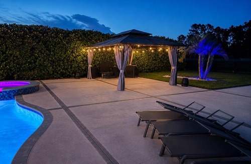 Lehigh Acres House | The Florida Oasis-A Cozy Modern Retreat