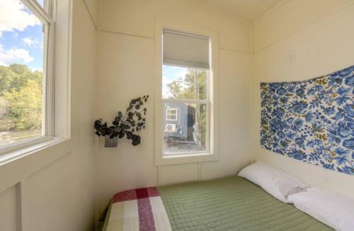 Dillsboro Apartment | The Florio - Tiny Home, River, Hiking, and Rafting!