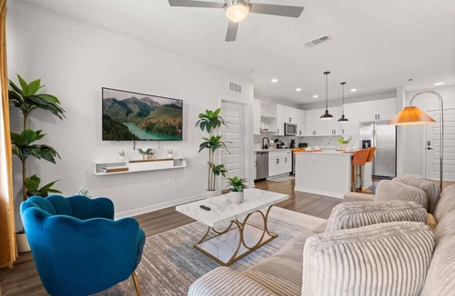 Winter Garden Apartment | The Garden Luxe Retreat