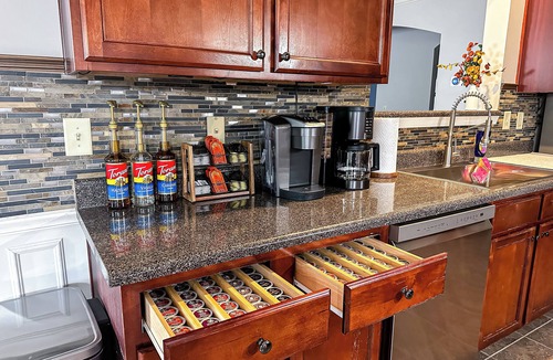 Villa Rica House | The Gathering House - This spacious 5bd, 4-bath home sleeps up to 10!