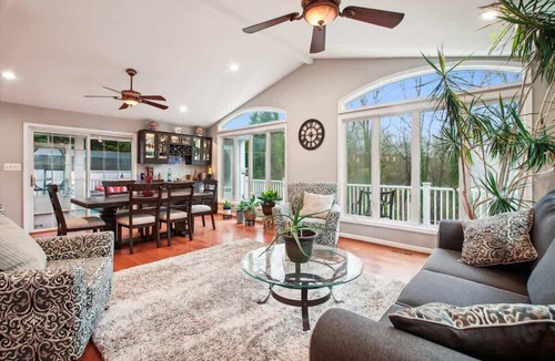 Annapolis House | The General's House-Spacious Home w/Pool & Hot Tub