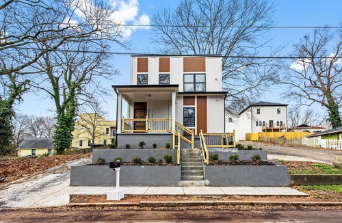 Pittsburgh House | The Groove House: Stylish Atlanta Escape