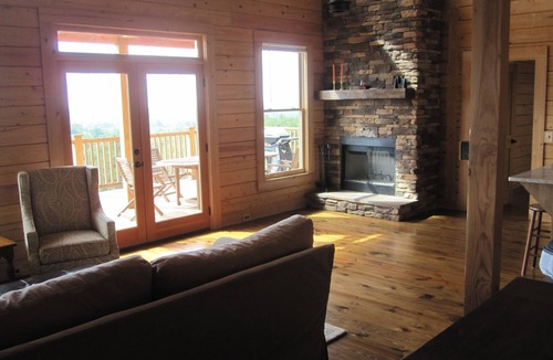 Shiloh Cabin | The Heights Cabin, solid wood log cabin with awesome views