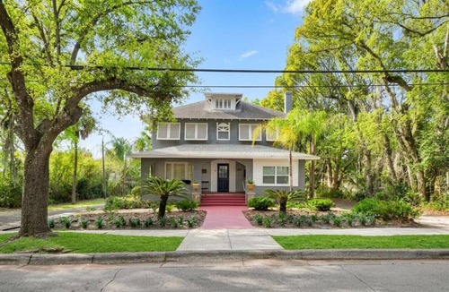Rogers Deland House | The Heritage | Beautifully Restored 2BR 2BA Flat Steps from Stetson & Downtown